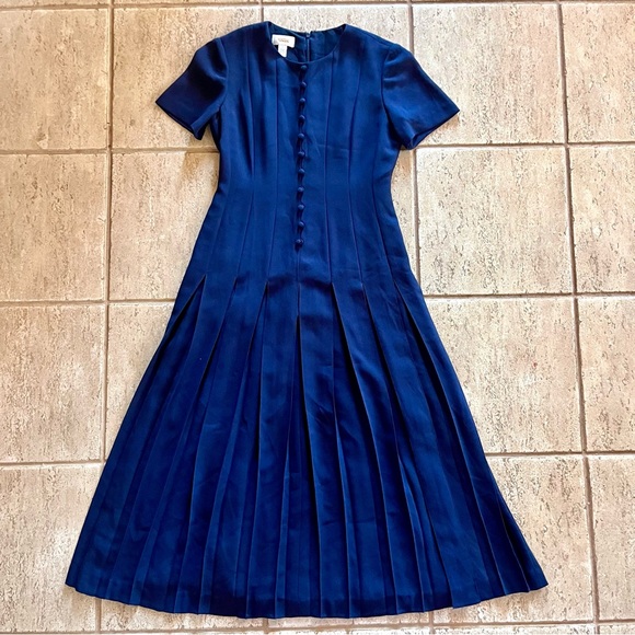 Talbots Dresses & Skirts - Vintage Talbots Navy Midi Dress Size 4 Button Down Pleated Short Sleeve Retro